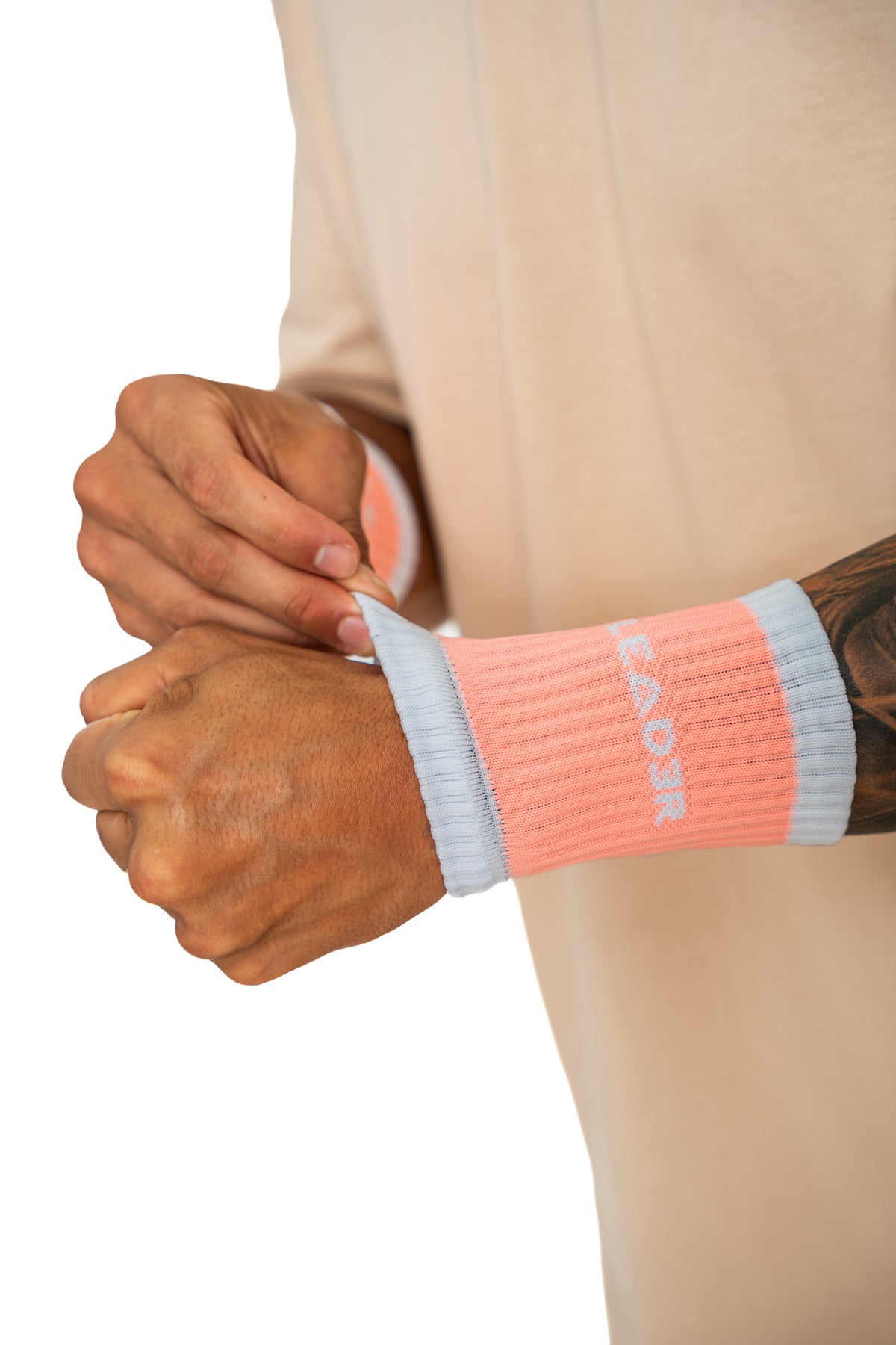 WRISTBAND DINAMYC (muñequera de sudor) Salmón con Blanco