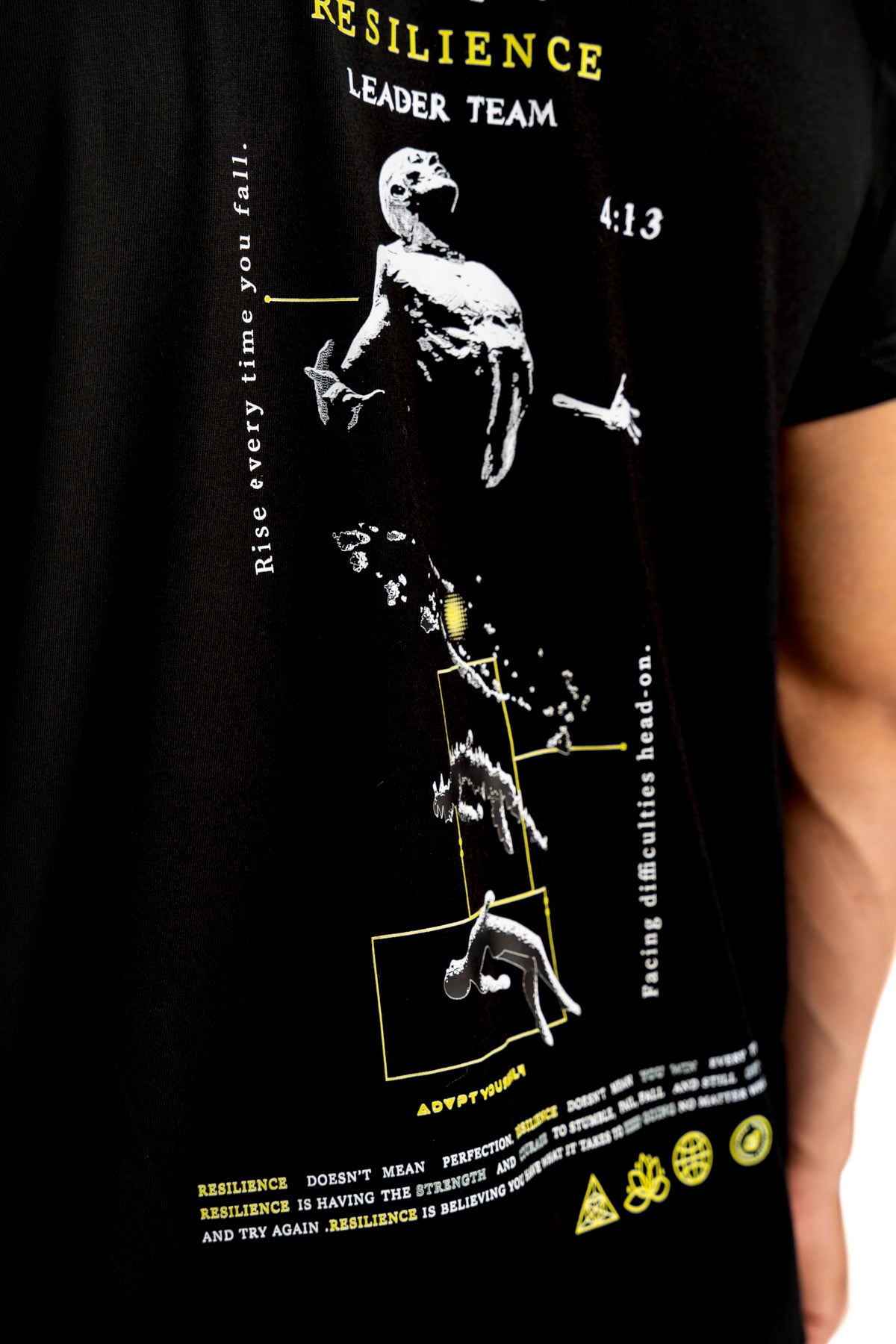 Camiseta Black Resilience - TEAM LEADER 26 road to FITLAND