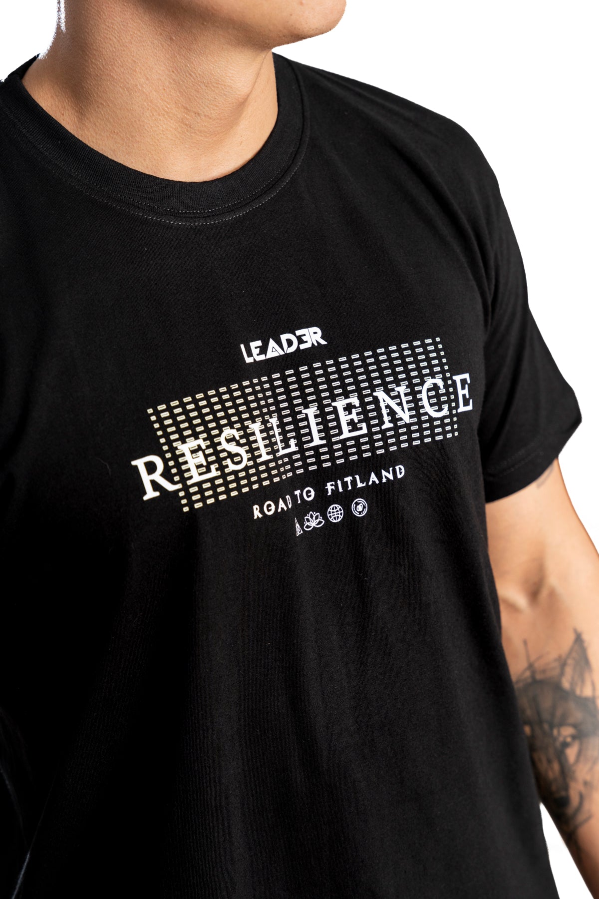 Camiseta Black Resilience - TEAM LEADER 26 road to FITLAND