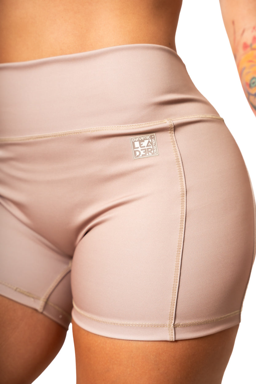 Short Dynamic Nude