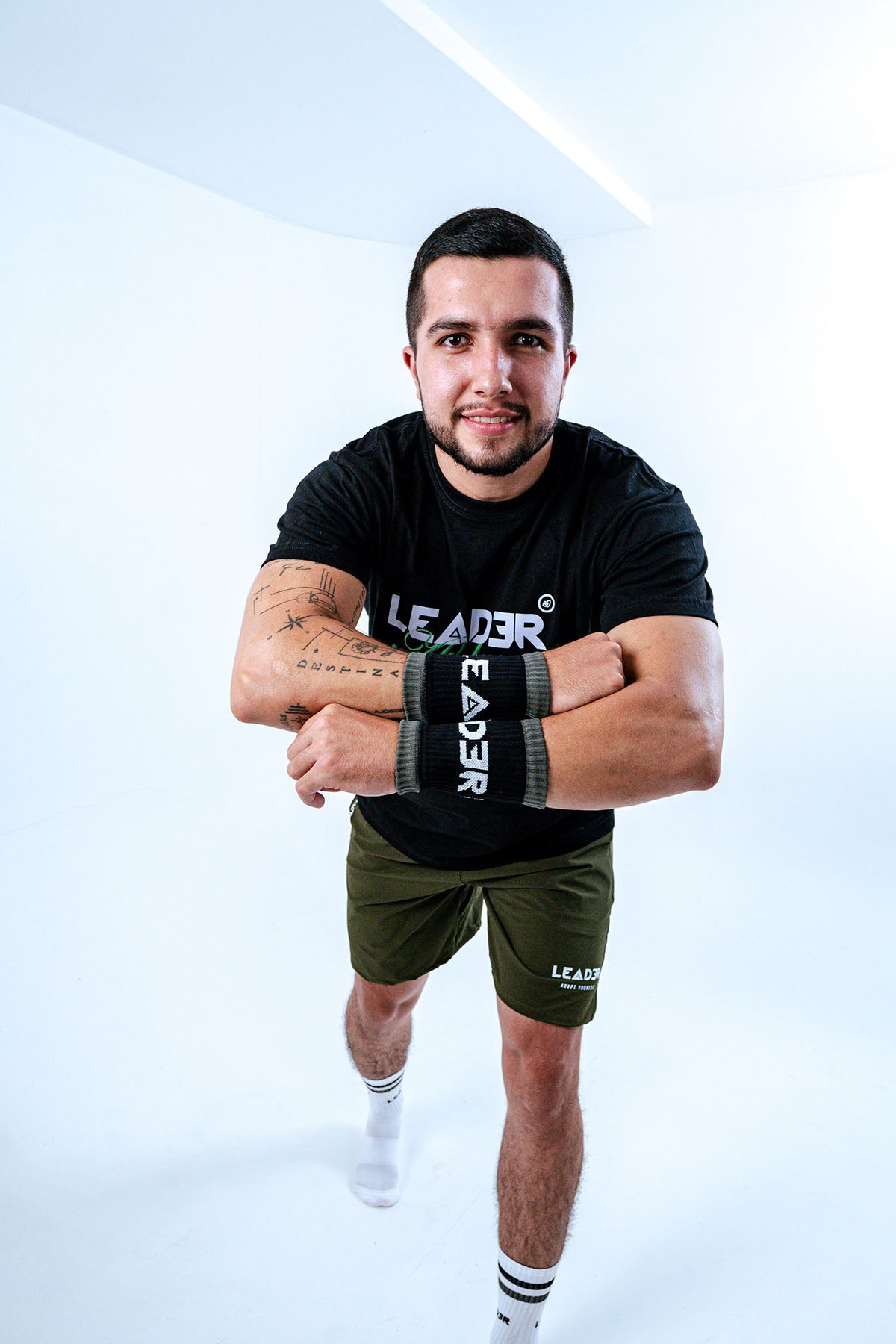 WRISTBAND (muñequeras de sudor) NEGRA con Azul